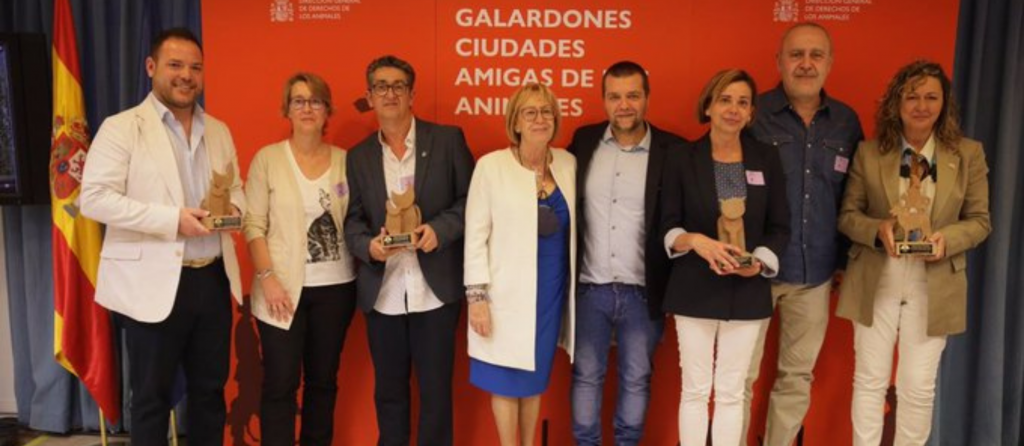 La diputada Lola Fernández Campillo participa en la entrega de Galardones Ciudad Amiga de los Animales