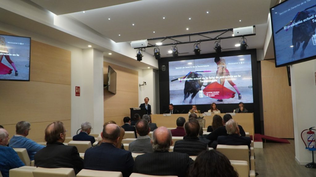 La Sección de Derecho de la Tauromaquia abordó los retos jurídicos y económicos del patrocinio en los espectáculos taurinos