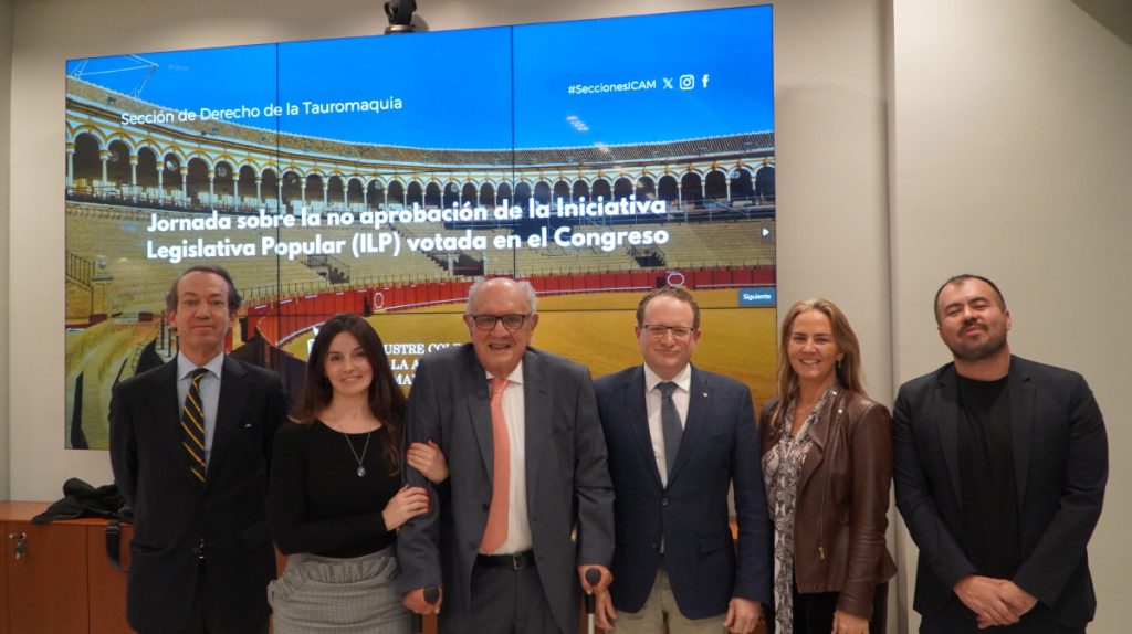 La Sección de Derecho de la Tauromaquia aborda las claves políticas y jurídicas tras la no aprobación de la ILP taurina en el Congreso