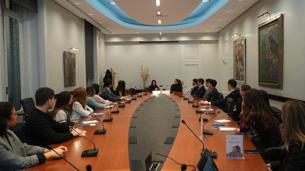 Cómo montar tu despacho y crear tu marca personal: claves de la sesión de Iniciación Profesional