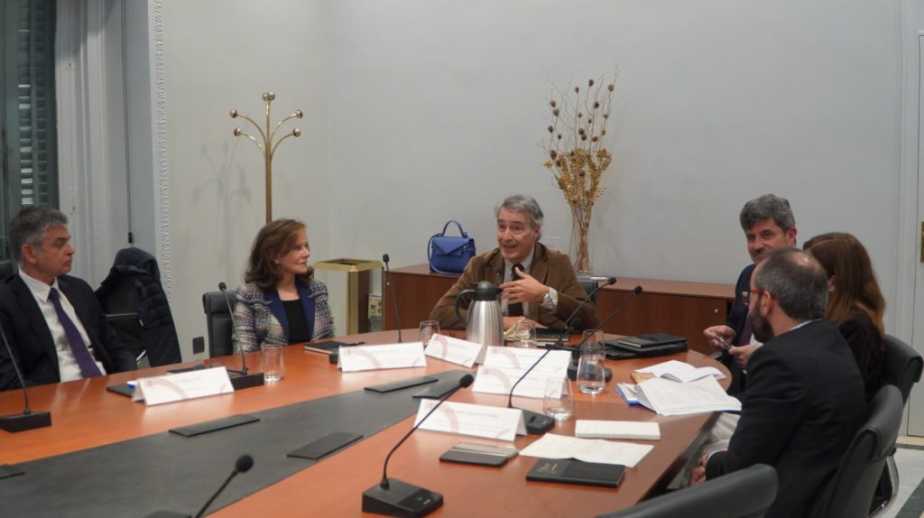 La Sección de Medioambiente y Clima analiza el impacto geopolítico y jurídico de los minerales críticos