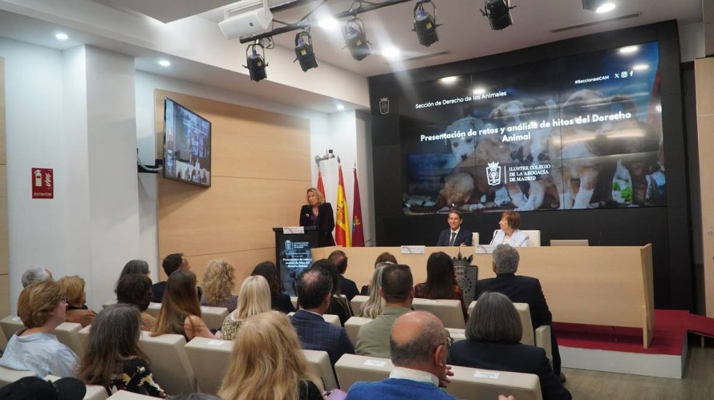 El ICAM reinaugura la Sección de Derecho de los Animales con aforo completo y refuerza su compromiso con la protección jurídica y el bienestar animal