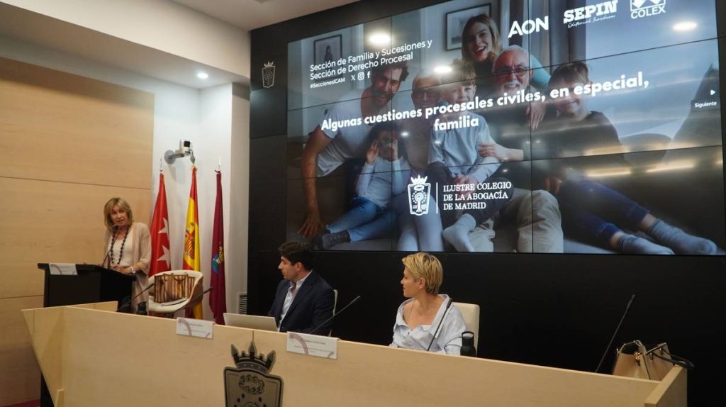La Vicedecana Isabel Winkels inaugura una sesión sobre las claves procesales civiles más habituales en la práctica de familia