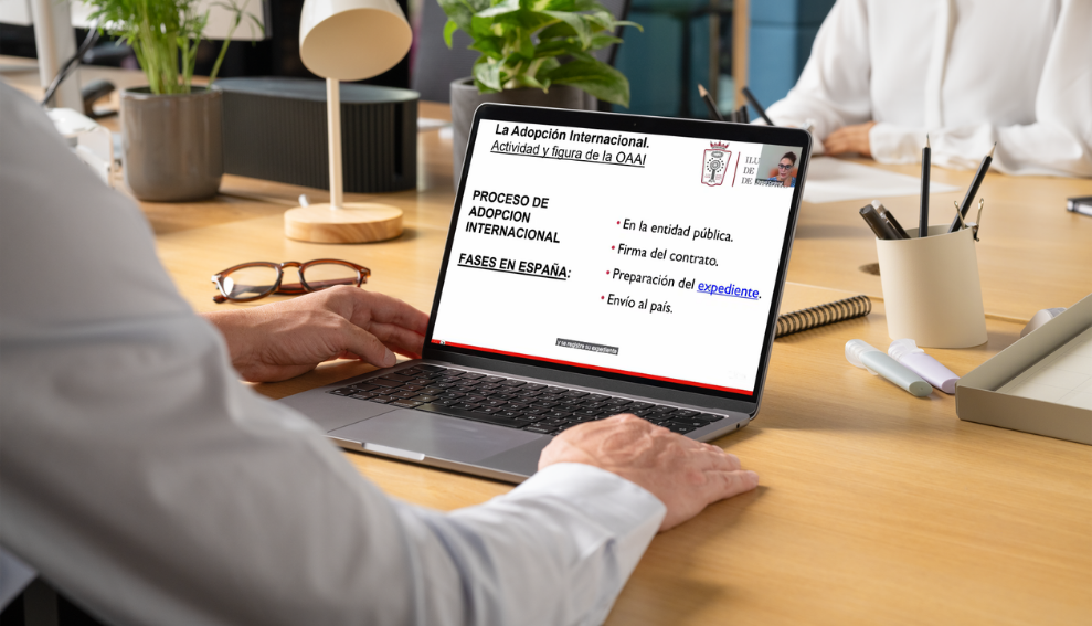 El ICAM analiza los requisitos y la tramitación de las adopciones internacionales