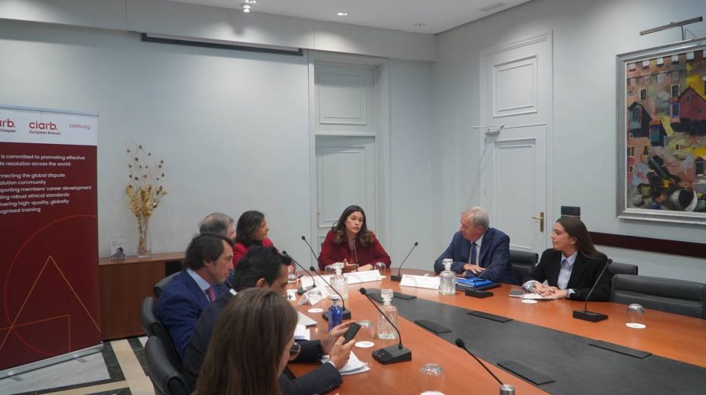Mabel Klimt inaugura en el ICAM el acto de presentación del Centro de Mediación y Arbitraje de Patentes